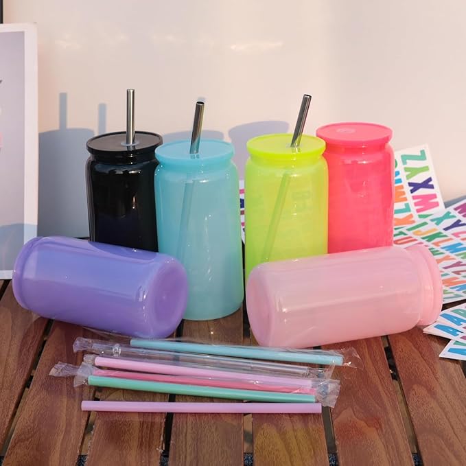 16 oz Plastic Cups Reusable with Lids and Straws & DIY Sticker, 20Pack Acrylic Mason Jars Iced Coffee Drinking Glasses Cup for Park Picnic, Poolside, Party Giveaways, Jelly Color