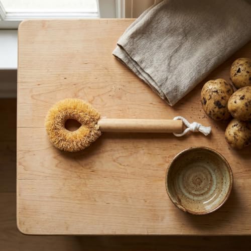 Tawashi Coir Dish Brush - Long Wooden Handle, Open Ring - Image 6