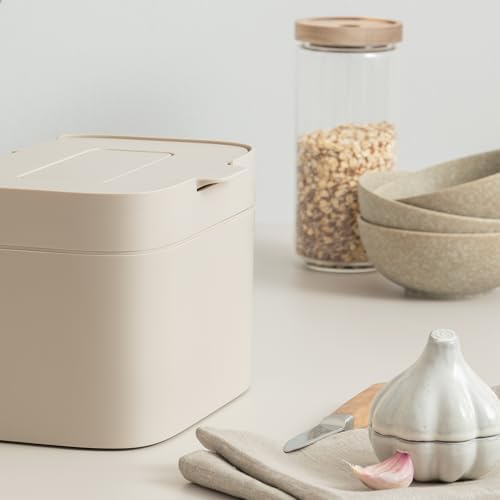KAZAI. Compost Bin Kitchen 'Elin' | 1.2 GAL / 4.5L Countertop Compost Bin with Lid & Carbon Filter | Odor-Free, Dishwasher Safe, with Inner Bucket | Small Indoor Kitchen Composter | Taupe - Image 4