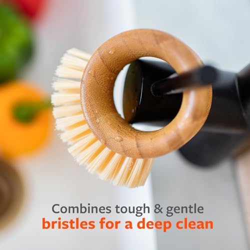 Full Circle The Ring Bamboo Produce Scrub Brush, Removes Dirt from Veggies - Image 4