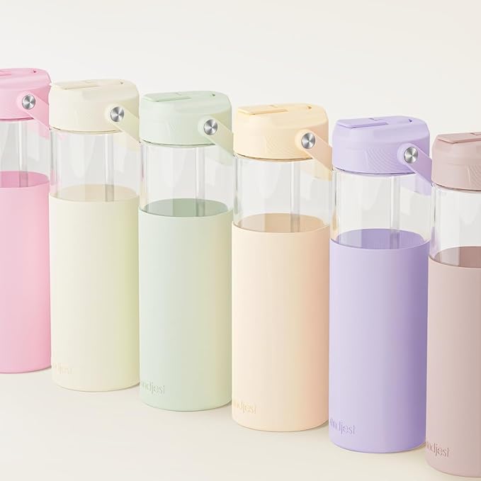 Glass Water Bottle with Silicone Sleeve and Straw Lid 20oz for Girls Women, Glass Drinking Bottles for Travel Home Gym Sports (Pistachio Mist)