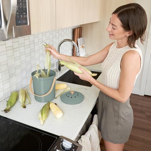 Beautiful Kitchen Compost Bin with Smell Proof Lid for Your Countertop - Image 2