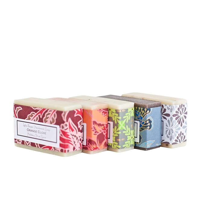 Holiday Handmade Soap Gift Set – 5 Natural Essential Oil Bar Soaps for Women or Men, Small Christmas Gift Set, Stocking Stuffer, Spa Self Care Present for Mom, Wife, Friend, Teacher