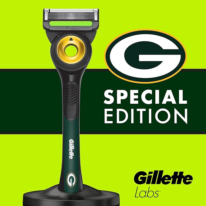 Gillette Labs Special NFL Packers Edition Shaving Razor for Men - 1 Handle, 1 Razor Blade Refill, Perfect for Game Day Grooming, GilletteLabs with Exfoliating Bar
