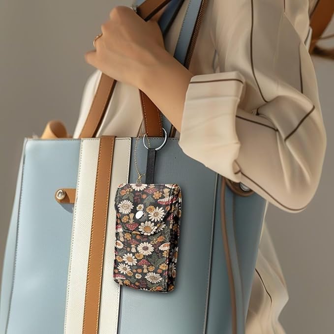 Purse Tissue Packs Lightweight Canvas Tissue Bag Travel Tissue Pouch for Coins Paper Keys Decorative Tissue Holder for Daily Mushroom Daisy