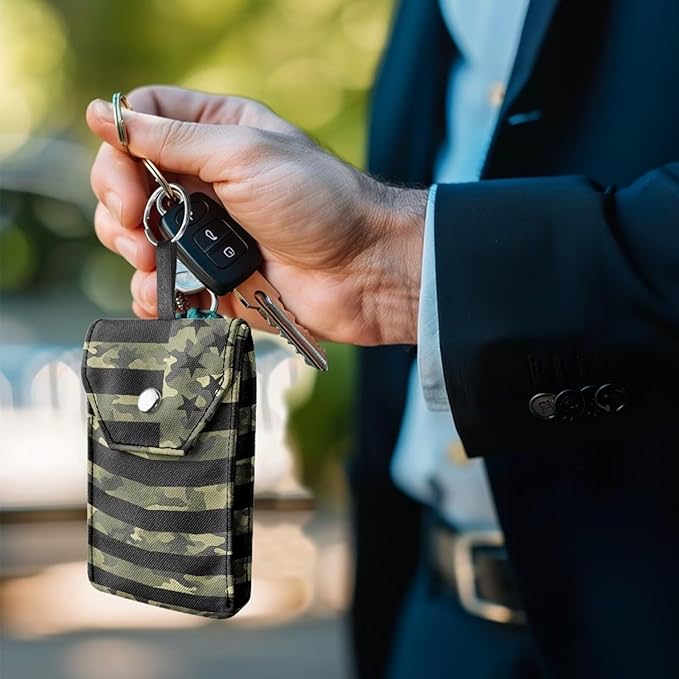 Purse Tissue Packs Tissue Holder with Hanging Rope Portable Pocket Tissue Holder Snap Button Enclosed Travel Tissue Packs for Coins Camo American Flag