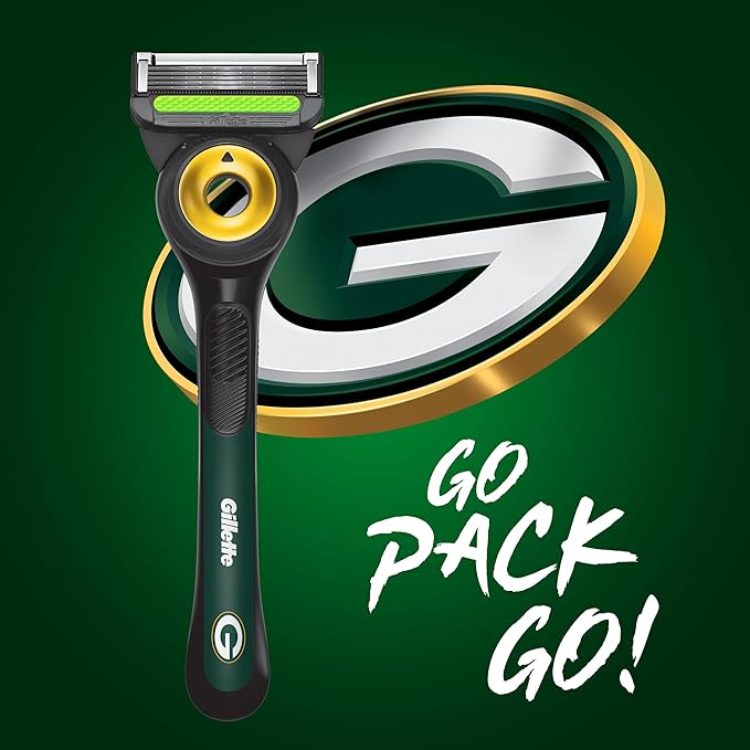 Gillette Labs Special NFL Packers Edition Shaving Razor for Men - 1 Handle, 4 Razor Blade Refills & Magnetic Stand, Holiday Gifts for Men, GilletteLabs with Exfoliating Bar