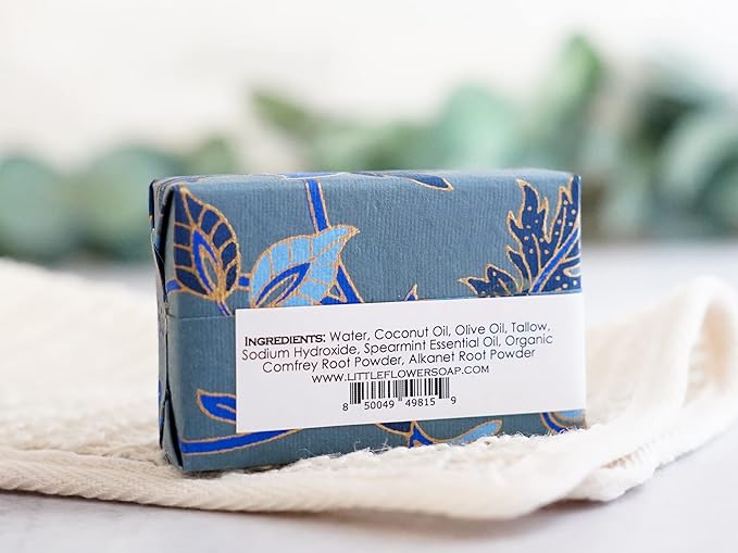 Holiday Handmade Soap Gift Set – 5 Natural Essential Oil Bar Soaps for Women or Men, Small Christmas Gift Set, Stocking Stuffer, Spa Self Care Present for Mom, Wife, Friend, Teacher