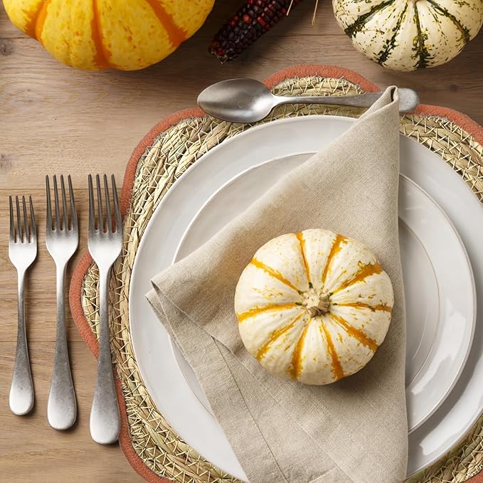 13.8 inch Fall Round Woven Placemats Set of 10 Boho Scalloped Rattan Place Mats Natural Water Hyacinth Flower Shaped Weave Mats Rustic Wicker Mats Autumn Fall Thanksgiving Table Decor