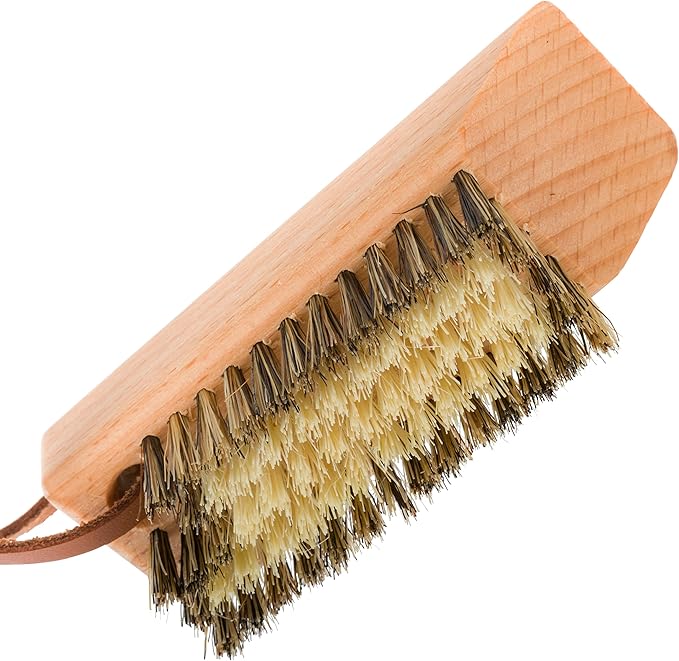 Redecker Natural Tampico Fiber Hiking Shoe Brush, Multi-Purpose Boot Scraper, Oiled Beechwood Handle, 4-Inch Travel Size, Made in Germany