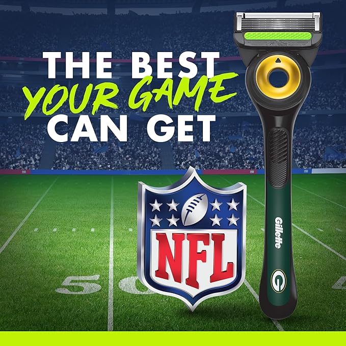 Gillette Labs Special NFL Packers Edition Shaving Razor for Men - 1 Handle, 4 Razor Blade Refills & Magnetic Stand, Holiday Gifts for Men, GilletteLabs with Exfoliating Bar