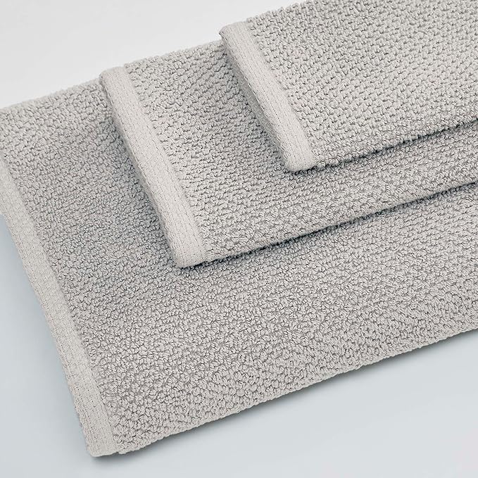 Light Grey Bath Towel - 100% Cotton 54x27 Towel - Absorbent, Quick-Drying, Durable Bath Towels for Bathroom Decor - Low-Twist, Two-Ply Fibers (Light Grey)